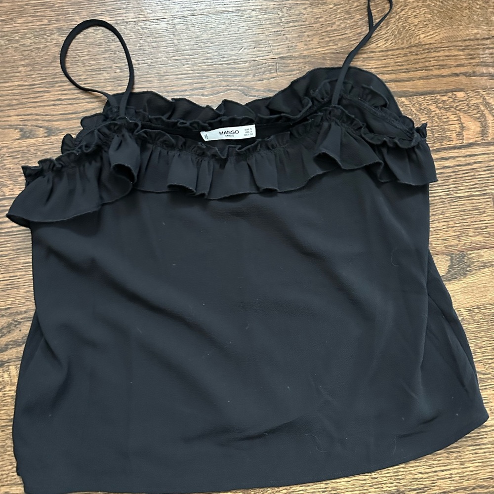 ⸻

Mango Black Ruffle Crop Top – Like New